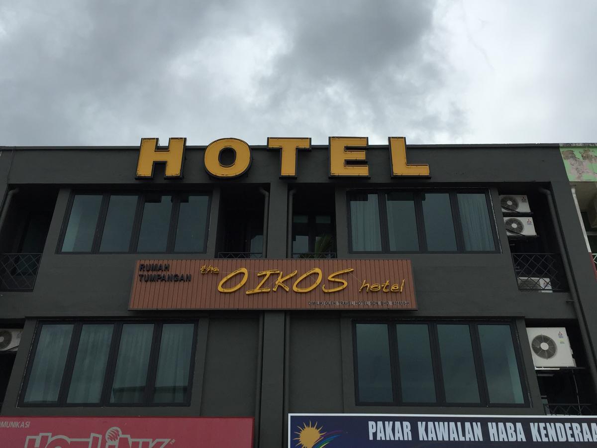 The Oikos Hotel Pontian Kecil Exterior photo